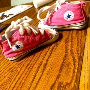 Baby converse bootie shoes size 4